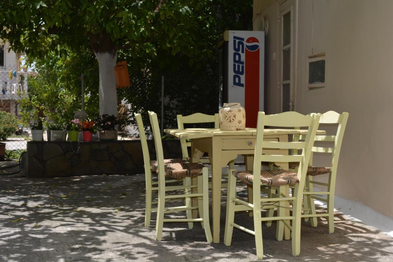 Dimitra Hotel Kamena Vourla Esterno foto