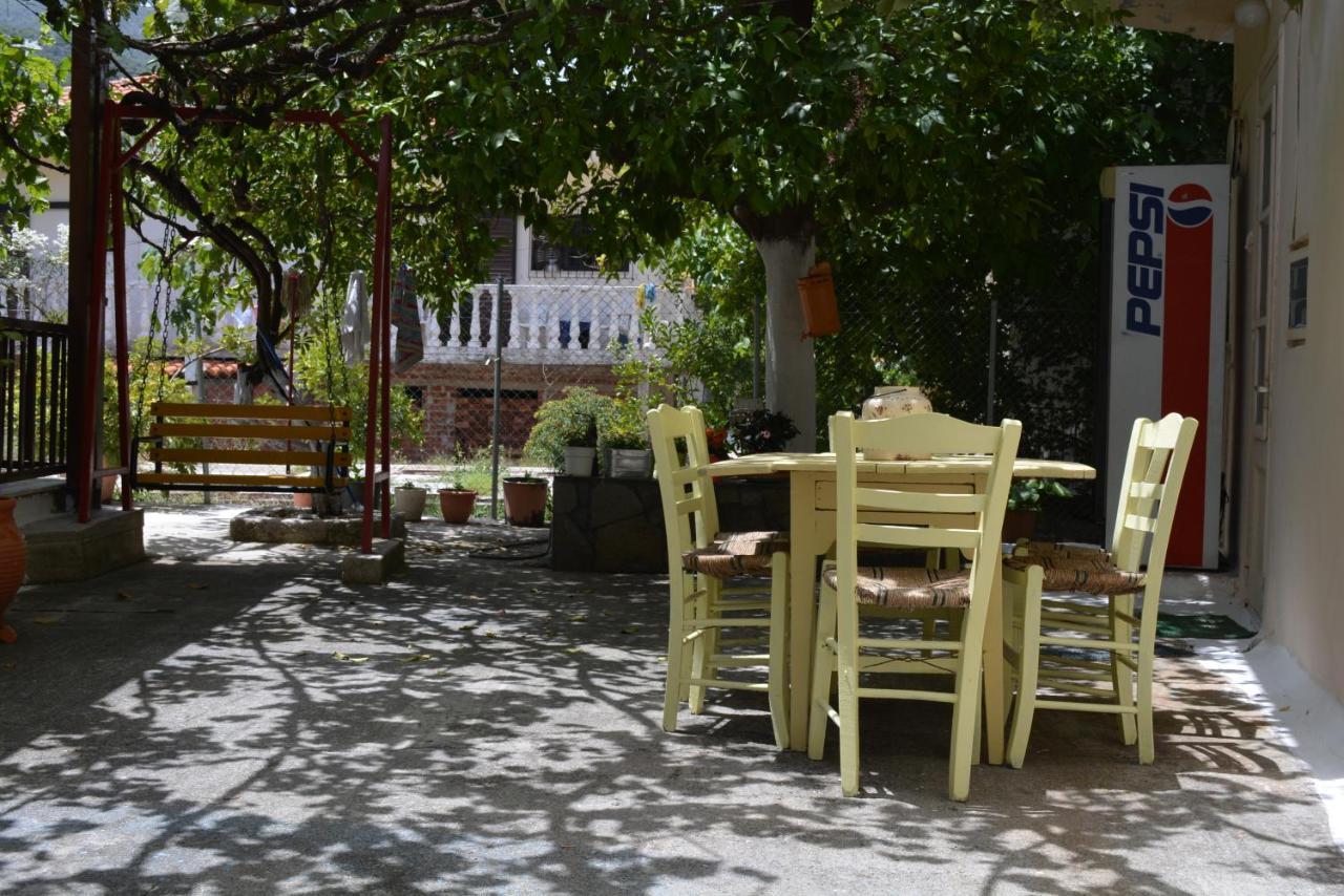 Dimitra Hotel Kamena Vourla Esterno foto